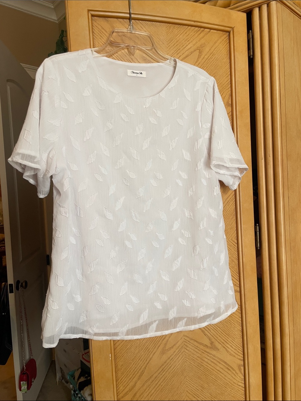 Blooming jelly white blouse size large